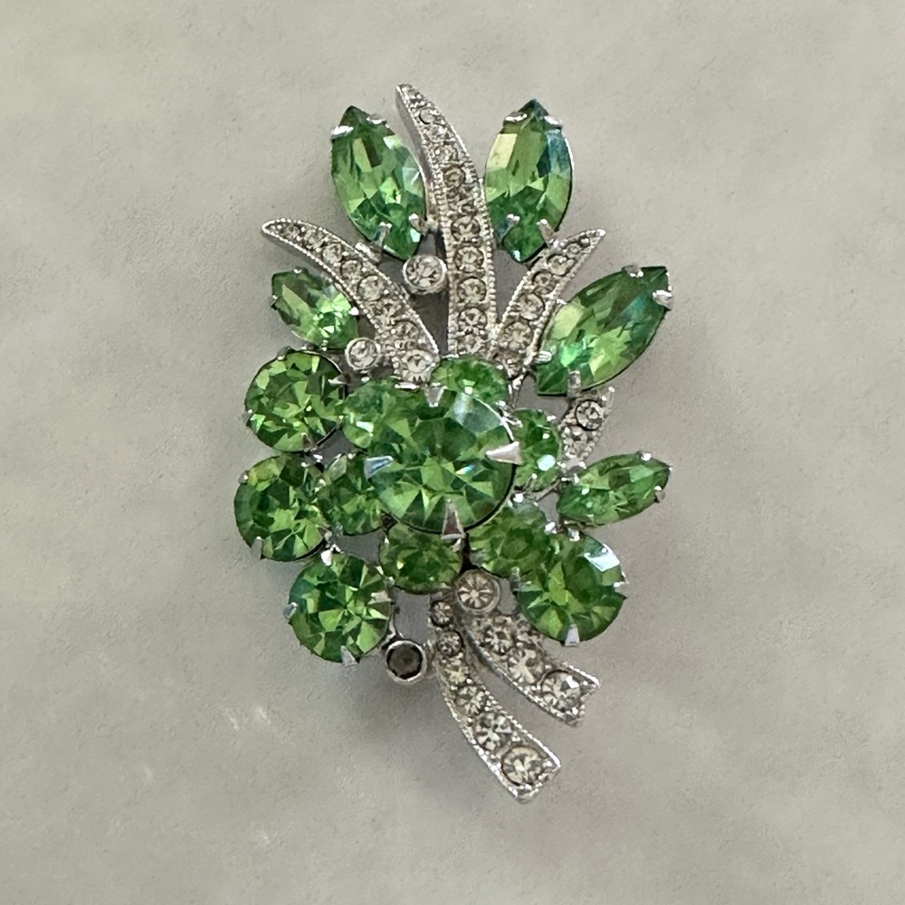 Vintage Signed EISENBERG Brooch Mint Green/Clear Prong-set Rhinestones